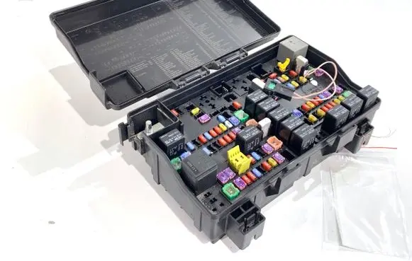 Jeep Grand Cherokee Fuse box set P68242818AC