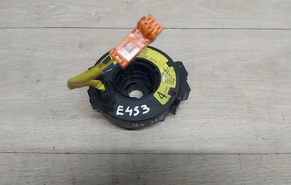 Toyota Corolla E120 E130 Yaw turn rate sensor 