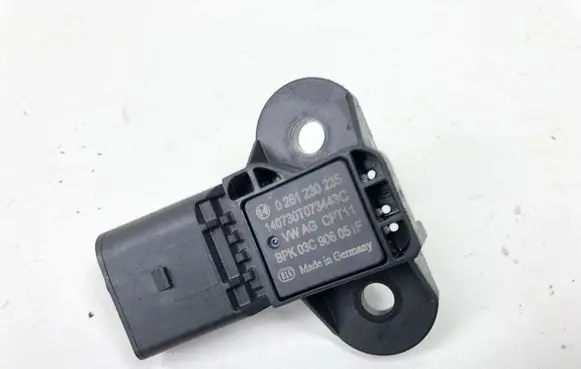 Volkswagen Polo V 6R Air pressure sensor 0261230235 03C906051F