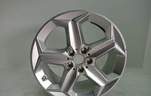 BMW X1 U11 R18 alloy rim 6898039