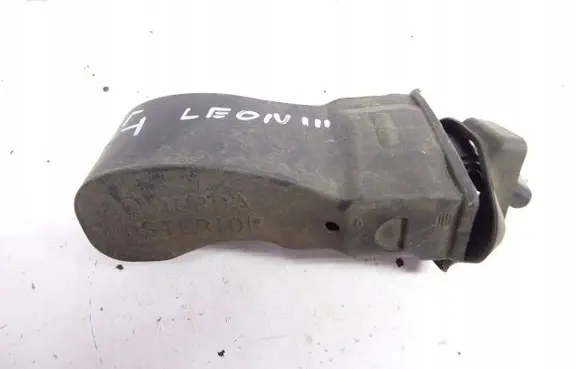 Seat Leon (5F) Rear door check strap stopper