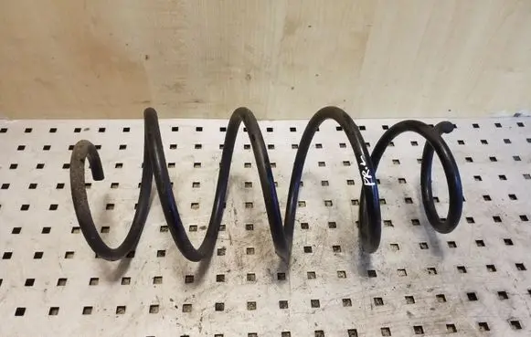 Mercedes-Benz E W212 Front coil spring