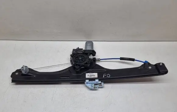 BMW 2 F46 Front door window regulator with motor 2579948
