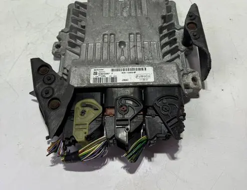 Ford Focus Engine control unit/module BV6112A650NF S180133007