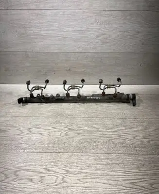 BMW 5 E60 E61 Fuel main line pipe 779961002 0445216023 000074L5