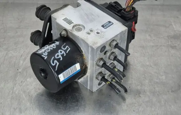 Volkswagen PASSAT B6 ABS Pump 3C0614095P