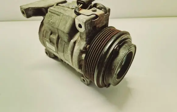 Chrysler Town & Country V Air conditioning (A/C) compressor (pump) P55111417AC 55111416AC