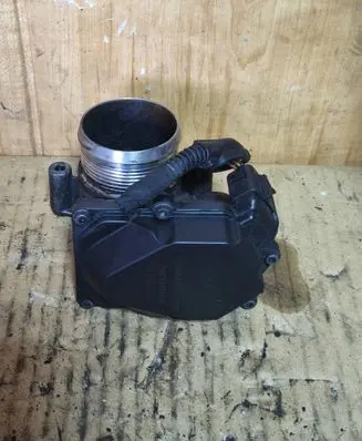Volkswagen PASSAT B6 Throttle valve 03L128063E A2C53338105 0611091112