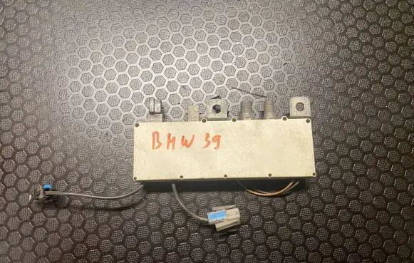 BMW 5 E39 Antenna control unit 65256906082