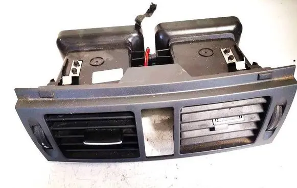 Mercedes-Benz C AMG W204 Dash center air vent grill a2048305754