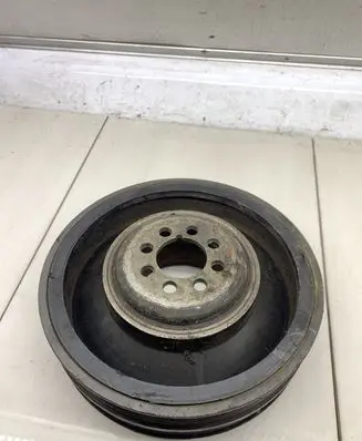 Audi A6 S6 C5 4B Crankshaft pulley 059105251M