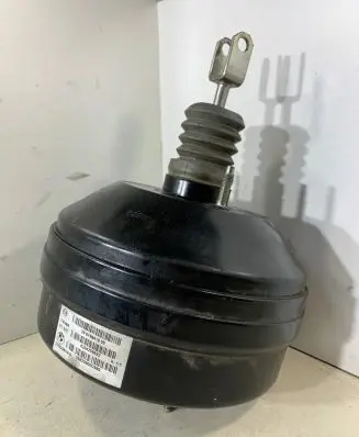 BMW 3 F30 F35 F31 Brake booster 6798418