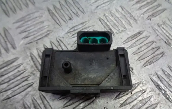 Opel Zafira A Air pressure sensor 90225716