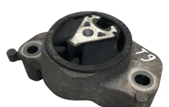 Engine mount bracket