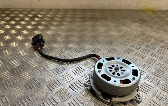 Hyundai Ioniq 5 Fan control module 230110