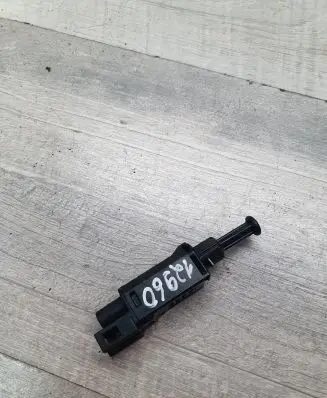 Volkswagen Multivan T4 Clutch pedal sensor 927189D