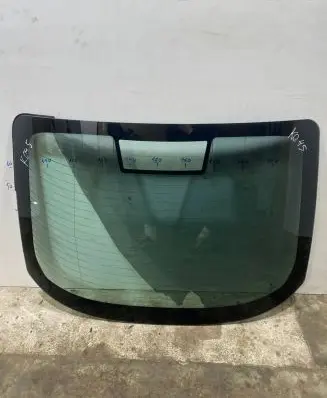 Maserati GranTurismo Rear windscreen/windshield window 