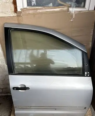 Volkswagen Sharan Front door
