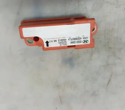 Hyundai Santa Fe Airbag deployment crash/impact sensor 9592026000 93D000647KJ 5WK42935