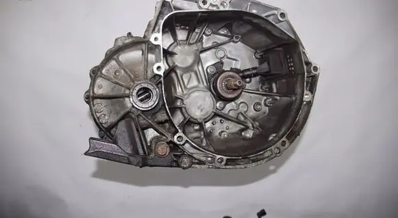 Peugeot 5008 Manual 5 speed gearbox 20EA07