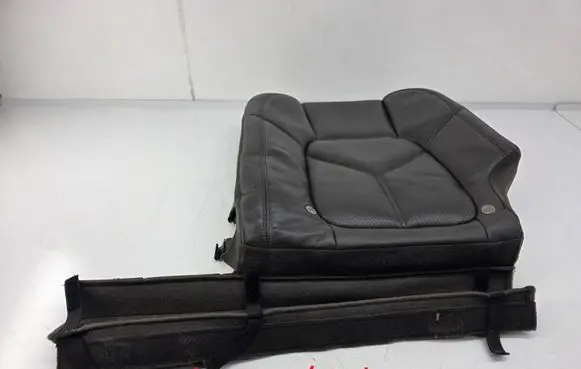Porsche Cayenne (92A) Rear seat 