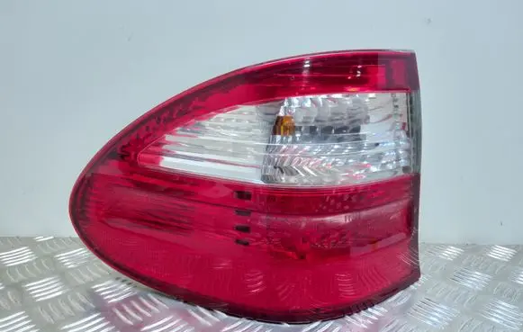 Mercedes-Benz E W211 Rear/tail lights A2118200711