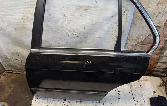 BMW 3 E30 Rear door