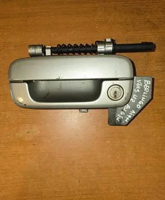 Citroen Berlingo Front door exterior handle 9621858877