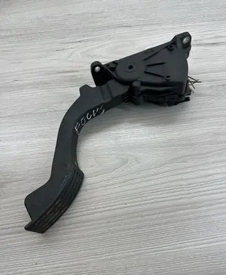 Ford Focus Accelerator throttle pedal 4M519F836AH 6PV00864101