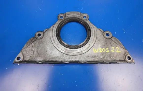 Mercedes-Benz C W205 other engine part A6510110108