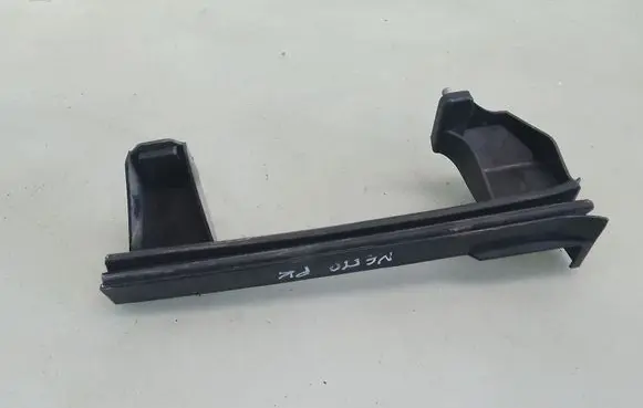 Citroen Nemo Front door glass trim molding 135421080