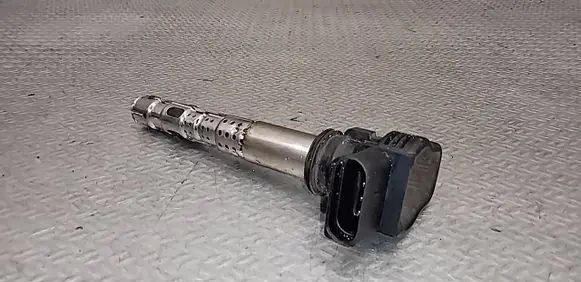 Volkswagen PASSAT B6 High voltage ignition coil 06F905115F