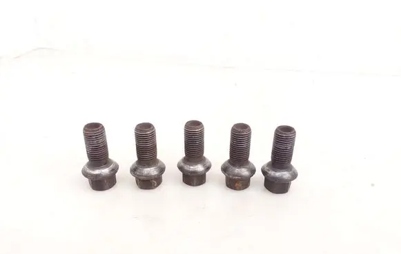 Mercedes-Benz C W205 Nuts/bolts 