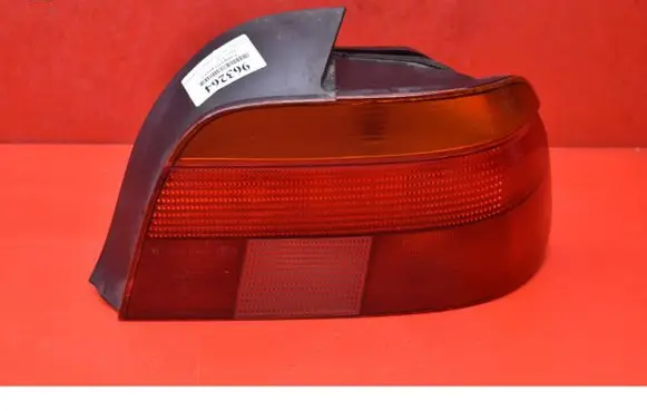 BMW 5 E39 Rear/tail lights 8358032