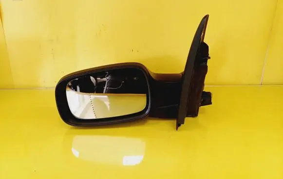 Front door electric wing mirror