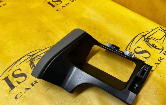 Ford Bronco Dashboard trim M2DB-S044E93-BN M2DBS044E93BN