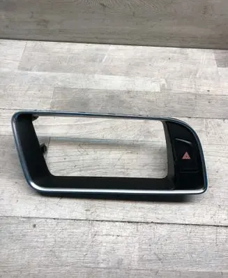Audi Q5 SQ5 Radio/GPS head unit trim 8R1857186