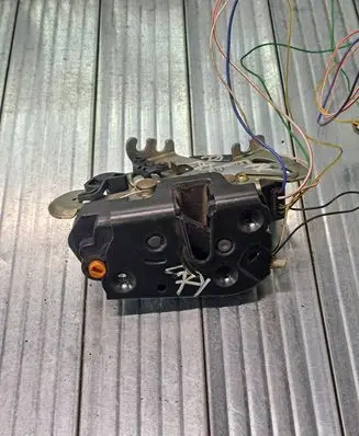 Mercedes-Benz Vaneo W414 Sliding door lock A4147300235 456207001