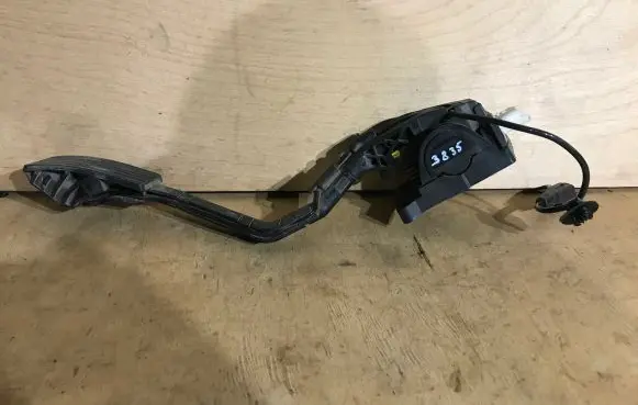 Citroen C5 Accelerator throttle pedal F00C3E2429 F00C3P2335 9650341780
