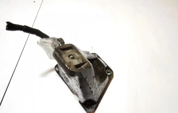 Audi A4 S4 B5 8D Engine mounting bracket 8d0199308d