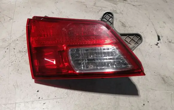 Subaru Outback Tailgate rear/tail lights