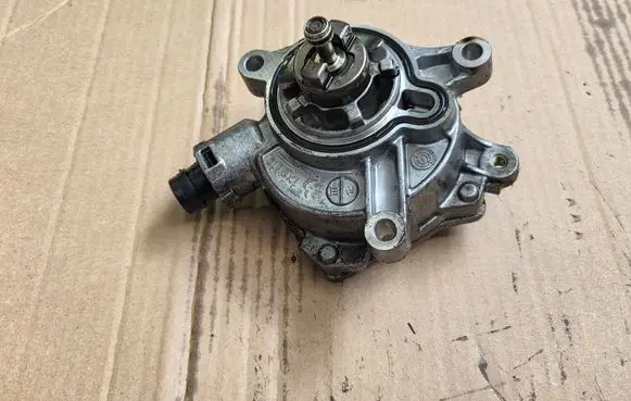 Volvo XC60 Vacuum pump 31375107