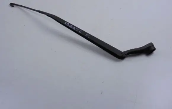KIA Cerato Front wiper blade arm