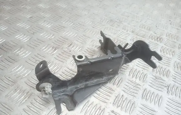 Renault Captur ABS pump bracket 478407227R