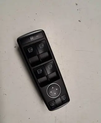 Mercedes-Benz C AMG W204 Electric window control switch A2049055302