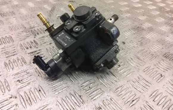 Fiat 500X Fuel injection high pressure pump 55267246