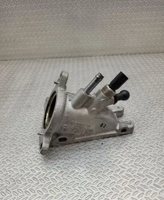 Autres pièces compartiment moteur
