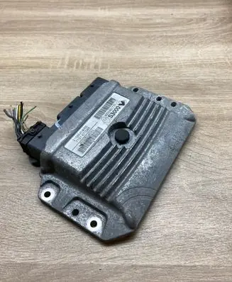 Renault Clio III Engine control unit/module ECU 8200461733 8200504593