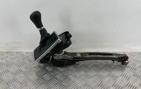 Mercedes-Benz C W204 Gear shifter/selector A2042670088