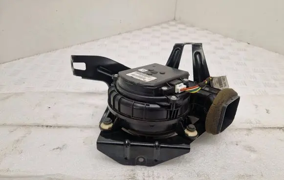 Peugeot 508 RXH Hybrid/electric vehicle battery fan 9670033580 WT1013394H